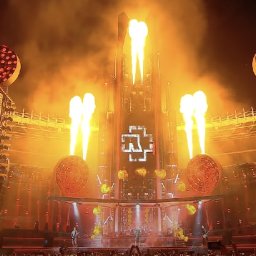 watch-timelapse-of-huge-rammstein-stage-show-about-to-hit-wales