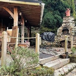 us-style-cabin-in-the-woods-nestled-in-foothills-of-welsh-mountains-goes-on-sale