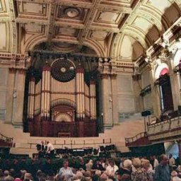 Huddersfield Town Hall - CONCERT