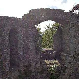 bronllys_castle_10