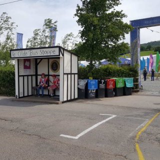 hay_festival_bus_stop