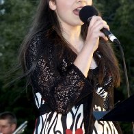 Siobhan at Carols by the Creek