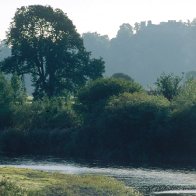 Castell Dinefwr o Bont Cilsan