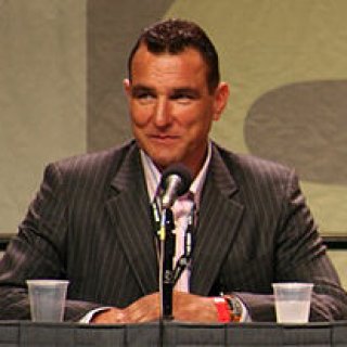220px-VinnieJonesCCJuly07.jpg