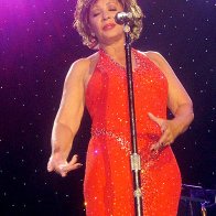 395px-Shirley_Bassey_Wembley_2006