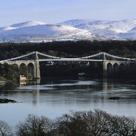 800px-Menai_Suspension_Bridge_Dec_09