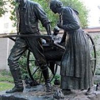 170px-Mormon_Pioneer_handcart_statue