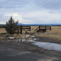 deserted_paddock_near_simtustus