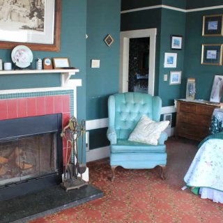 agatha_christie_room_fireplace.JPG.jpg