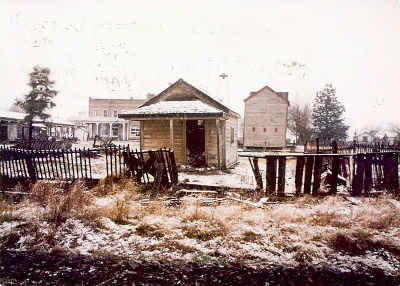 Cabin__Shaniko_Oregon.jpg