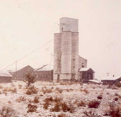 Shaniko_Farmers_Grain_Elevator__Shaniko_Oregon.jpg