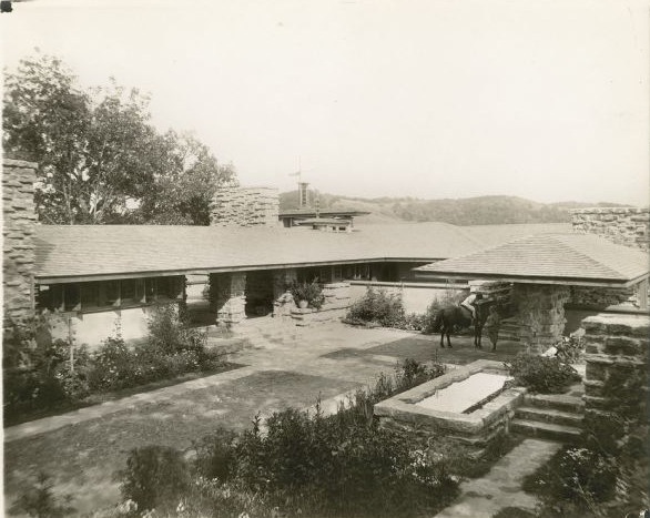 taliesin courtyard.jpg