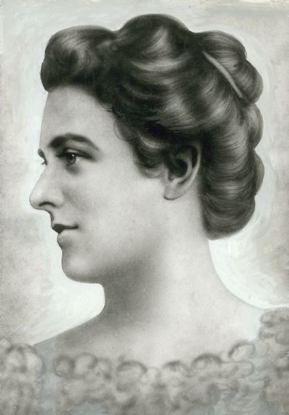 Mamah_Bouton_Borthwick__portrait.jpg