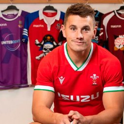 live-updates-as-new-wales-rugby-kit-is-launched