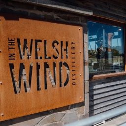 west-wales-distillery-pioneers-grain-to-glass-welsh-whisky