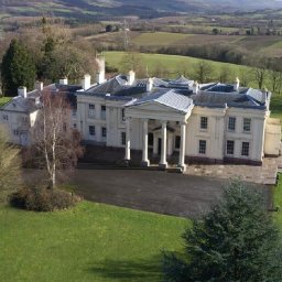 stunning-country-mansion-going-to-auction-for-a-guide-price-of-800k