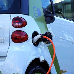 cardiff-will-need-10000-electric-vehicle-charging-points-by-2025-it-is-claimed