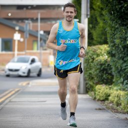 hero-rhys-running-marathon-for-childrens-hospices-just-a-year-after-kidney-transplant
