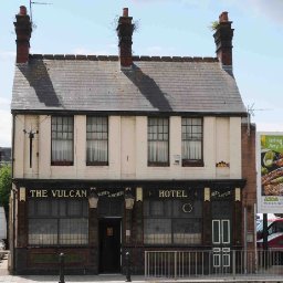 welsh-museum-rebuilds-and-restores-historic-cardiff-pub-threatened-with-demolition