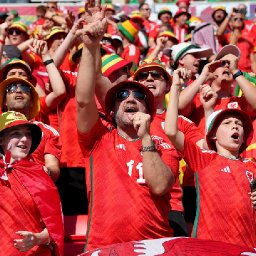 england-should-follow-lead-of-joyous-and-courteous-welsh-fans-says-telegraph-newspaper