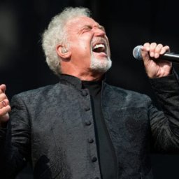 timeless-crooner-tom-jones-announces-aussie-tour-for-2024