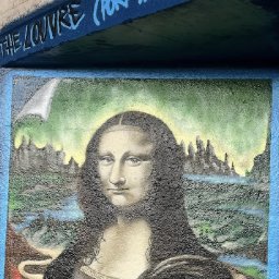 watch-the-mona-lisa-has-appeared-in-a-welsh-town