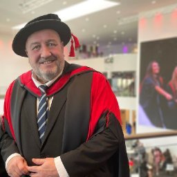 merthyr-born-hollywood-actor-receives-honorary-fellowship-at-welsh-university