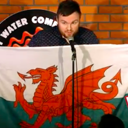 watch-comics-hilarious-routine-about-how-welsh-flag-was-created