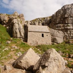 explore-the-pembrokeshire-coast-national-park-this-spring