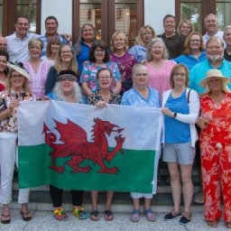 alumni-reunion-celebrates-unforgettable-semester-in-wales